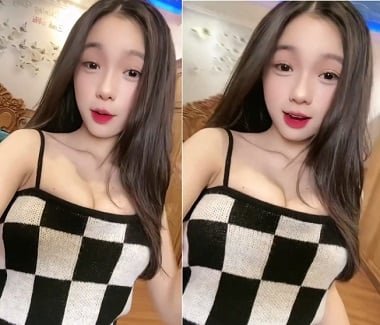 Địt em áo caro trong phòng tắm