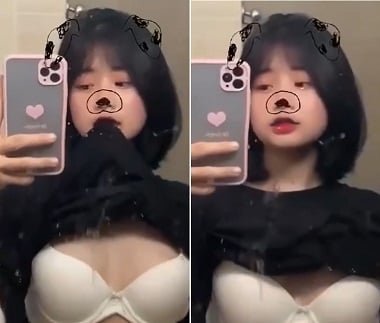 Em sinh viên vú nhỏ nhưng bướm ngon